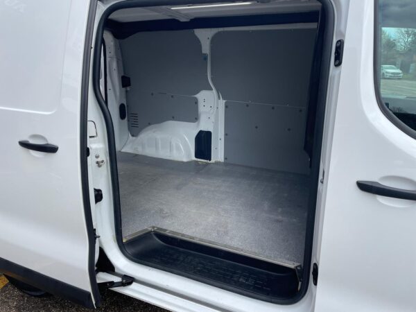 Citroen Jumpy 1.5 BlueHDi 102 S&S Furgone M Club - immagine 8