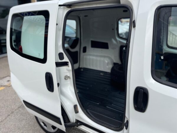 Fiat Fiorino 1.3 MJTD 95CV CARGO - immagine 9