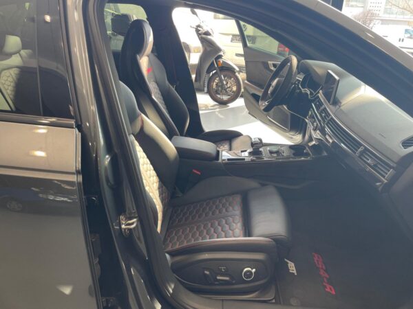 Audi RS4 -R ABT 1/50 ESEMPLARI PRODOTTI - immagine 13