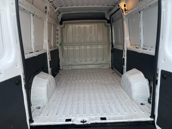 Opel Movano 2.2 BlueHDi 140CV L2H2 - immagine 10