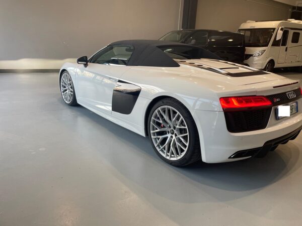Audi R8 5.2 V10 RWD SPYDER OFF1/999 540CV - immagine 10