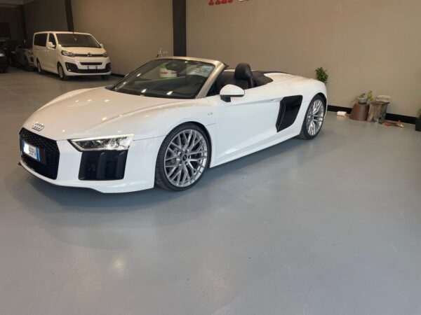 Audi R8 5.2 V10 RWD SPYDER OFF1/999 540CV - immagine 4