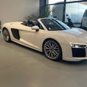 Audi R8 5.2 V10 RWD SPYDER OFF1/999 540CV