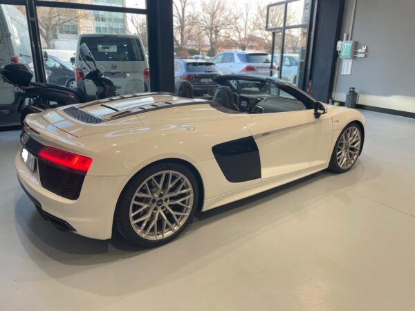 Audi R8 5.2 V10 RWD SPYDER OFF1/999 540CV - immagine 7