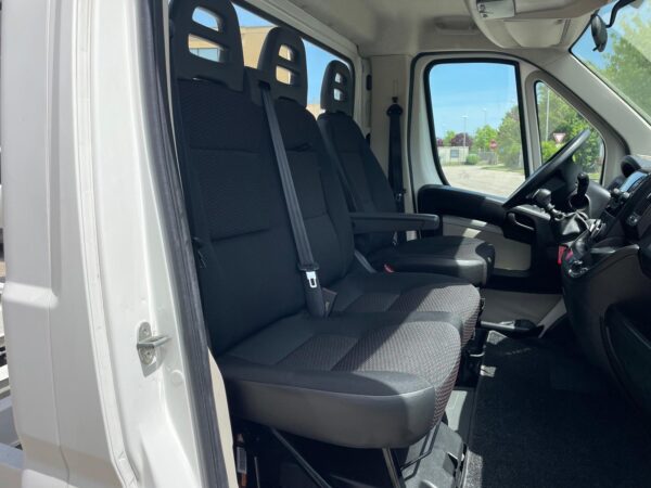 Peugeot Boxer 435 2.2 BlueHDi 140cv A TELAIO!!!!! - immagine 13