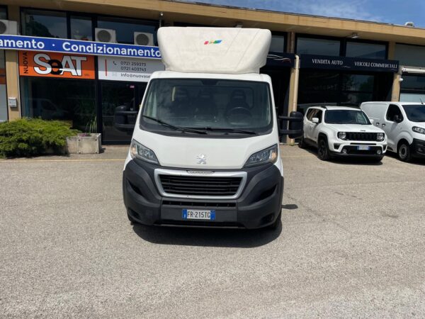 Peugeot Boxer 435 2.2 BlueHDi 140cv A TELAIO!!!!! - immagine 3
