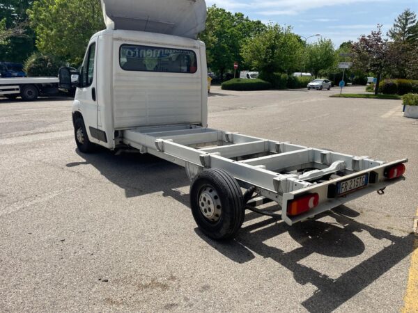 Peugeot Boxer 435 2.2 BlueHDi 140cv A TELAIO!!!!! - immagine 6