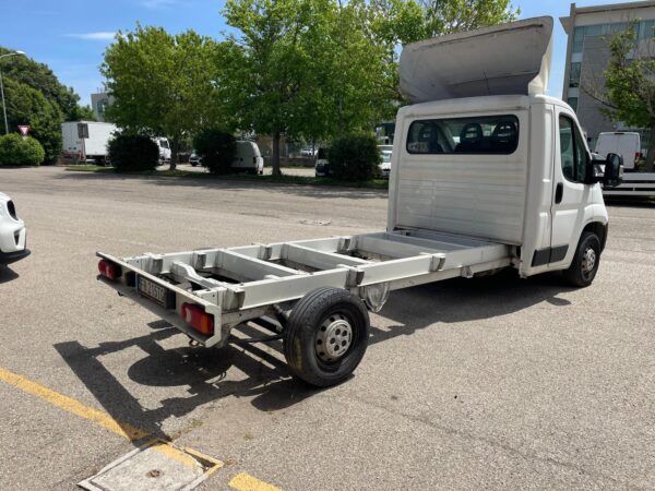 Peugeot Boxer 435 2.2 BlueHDi 140cv A TELAIO!!!!! - immagine 5