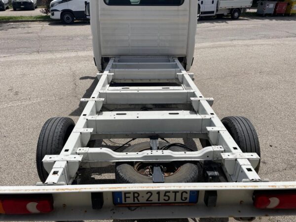 Peugeot Boxer 435 2.2 BlueHDi 140cv A TELAIO!!!!! - immagine 9