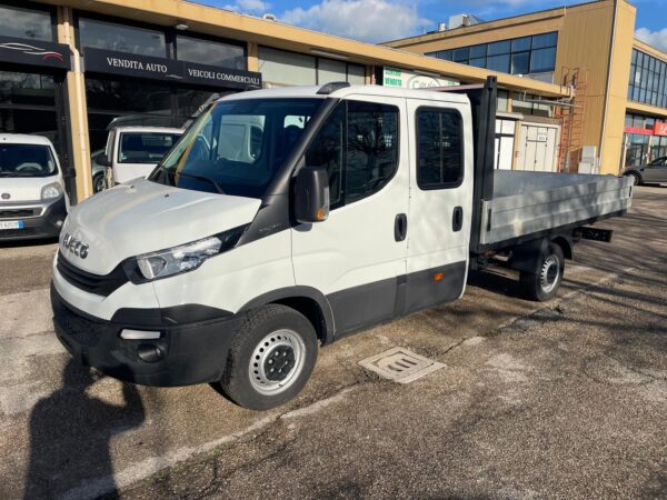 Iveco Daily 35S14 DOPPIA CABINA 7 POSTI - immagine 2