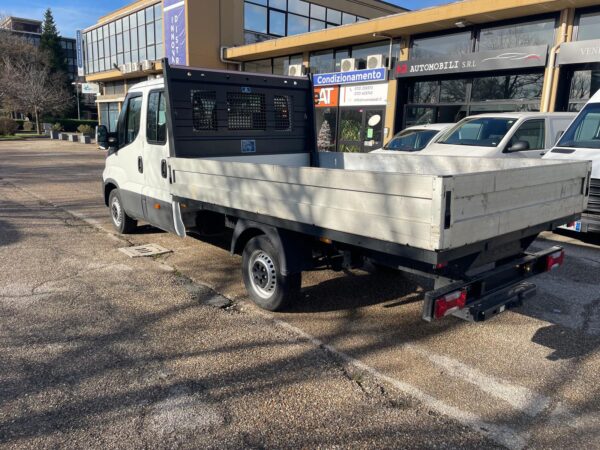 Iveco Daily 35S14 DOPPIA CABINA 7 POSTI - immagine 8
