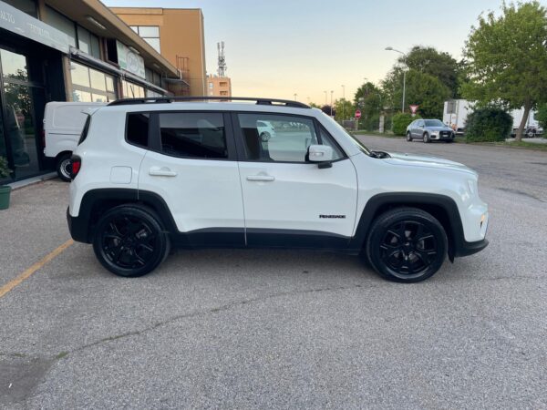 Jeep Renegade 1.6 mjt Night Eagle 120cv 2wd - immagine 6