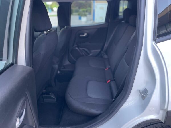 Jeep Renegade 1.6 mjt Night Eagle 120cv 2wd - immagine 10