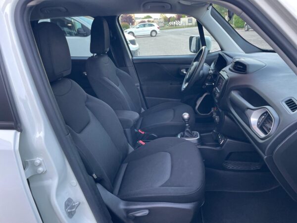 Jeep Renegade 1.6 mjt Night Eagle 120cv 2wd - immagine 15