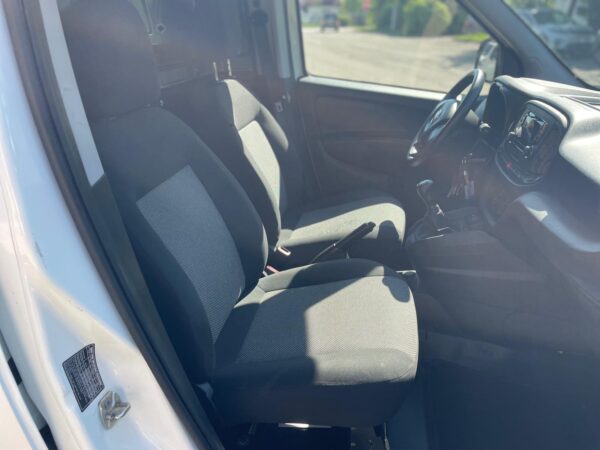 Fiat Doblo 1.3 MJTD 95cv CARGO - immagine 13