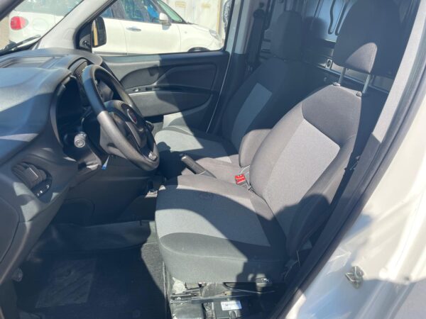 Fiat Doblo 1.3 MJTD 95cv CARGO - immagine 11