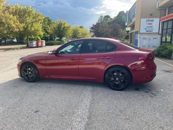 Alfa Romeo Giulia 2020 2.2 t Veloce Q4 210 cv auto - immagine 7