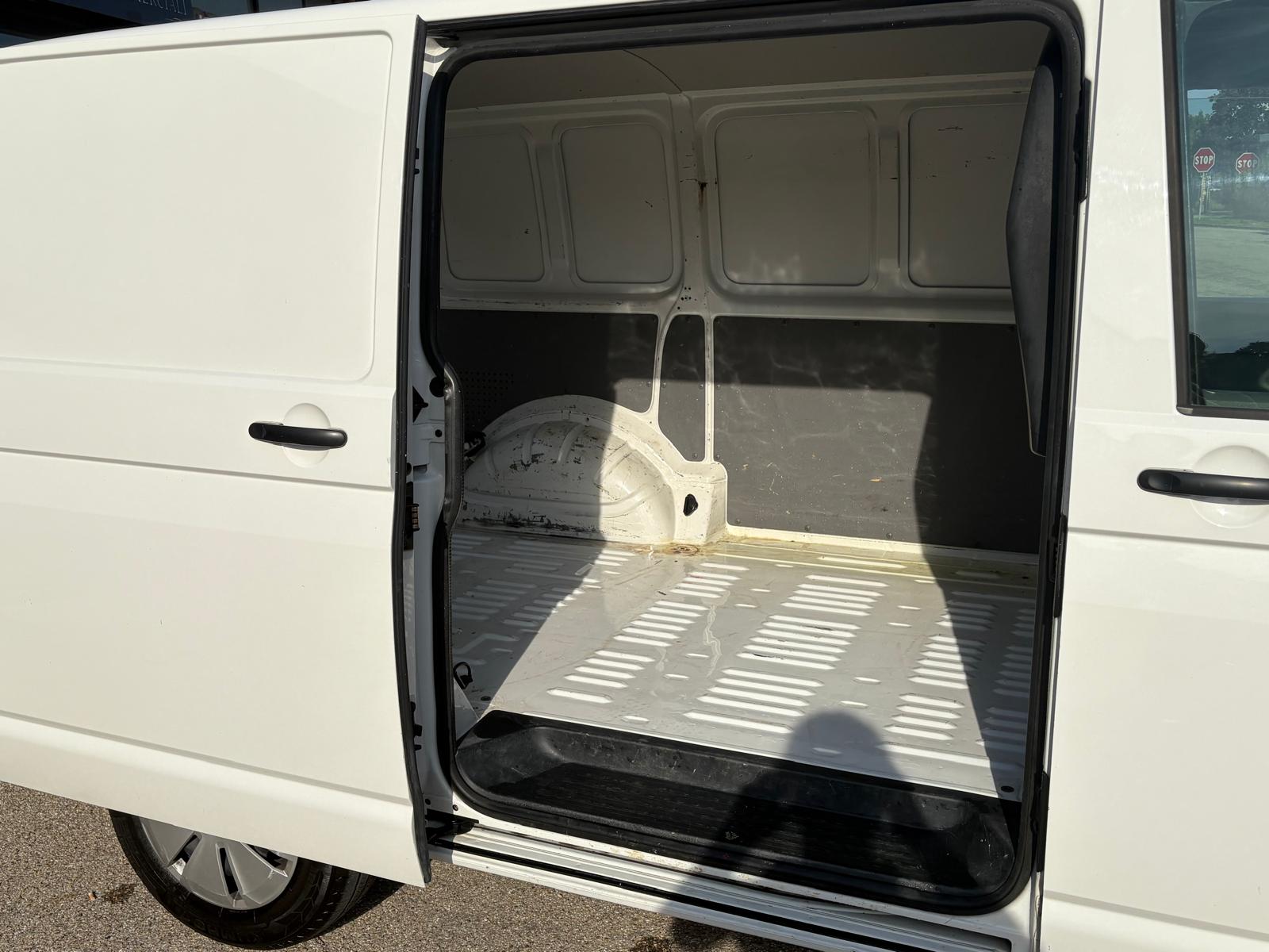 VOLKSWAGEN T6 TRASPORTER 2.0 TDI 150CV 4MOTION 4X4 - immagine 10